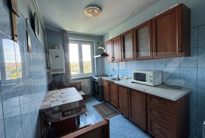 Apartament cu 2 camere semidecomandat, mobilat în Hunedoara