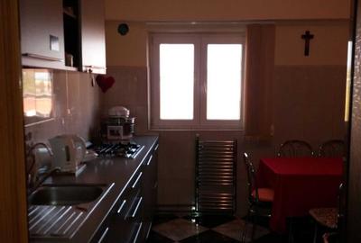 Apartament cu 3 camere decomandat în Sud - 3