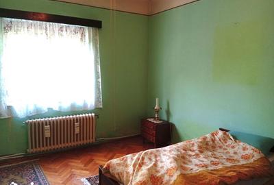 Casă cu 3 camere cu Teren 370 Mp în Funcționarilor - 4