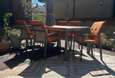 Casă cu 6 camere cu Teren 507 Mp în Funcționarilor