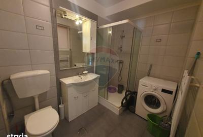 Apartament cu 3 camere semidecomandat în Dorobanți