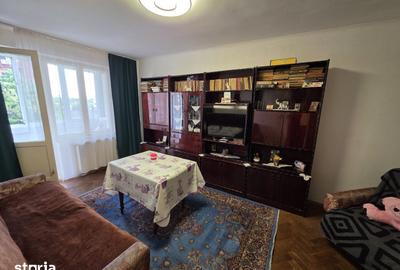 Apartament cu 3 camere decomandat în Vlahuță - 2