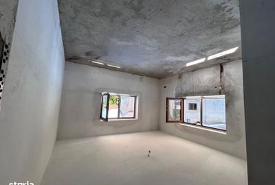 Casă cu Teren 1800 Mp în Central - 3
