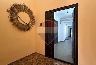 Apartament cu 3 camere decomandat în Centrul Istoric