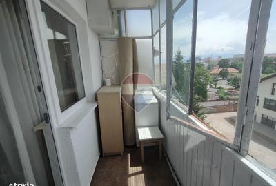 Apartament cu 3 camere decomandat în Calea Dumbrăvii