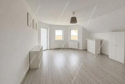 Casă cu 4 camere în Dumbrăvița - 3