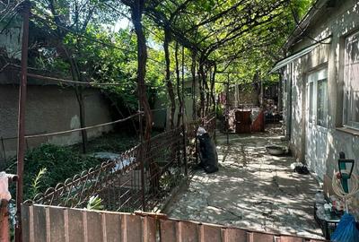 Casă individuală cu 3 camere cu Canalizare în Central - 2