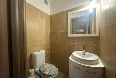 Apartament cu 3 camere decomandat în 13 Septembrie - 15