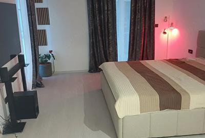 Apartament cu 3 camere decomandat în Titan