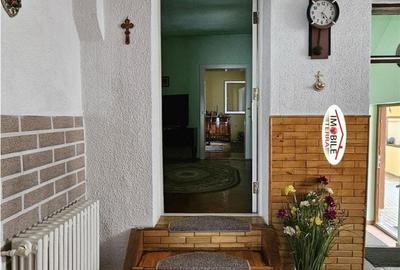Casă cu 7 camere decomandat cu Teren 200 Mp în Lupeni - 5