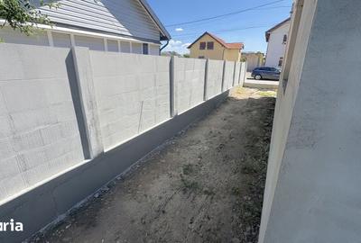 Casă cu 5 camere cu Teren 530 Mp în Cristian