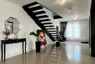 Casă cu 4 camere cu Teren 375 Mp în Central - 8