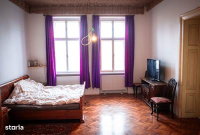 Apartament cu 3 camere în Central - 1