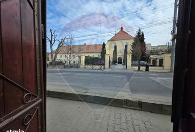 Casă cu 3 camere în Central