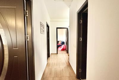 Apartament cu 3 camere decomandat în Est