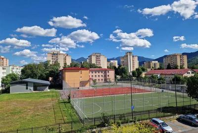 Apartament cu 3 camere decomandat, mobilat în Astra