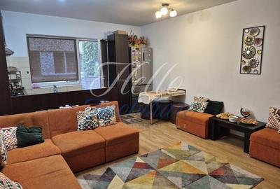 Apartament cu 3 camere semidecomandat, mobilat în Florești
