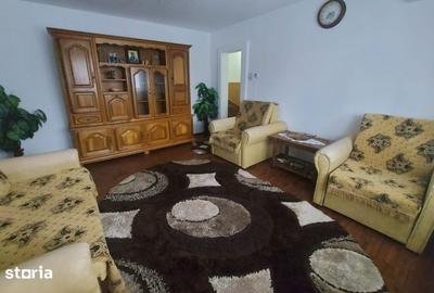 Apartament cu 2 camere semidecomandat în Micro 4