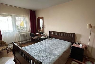 Apartament cu 4 camere decomandat în Sud - 8