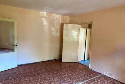 Apartament cu 2 camere semidecomandat în Craiovița Nouă