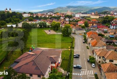 Casă cu 4 camere cu Teren 200 Mp în Central