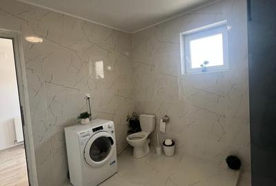 Casă cu 5 camere cu Teren 223 Mp în Central
