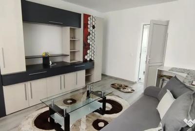 Apartament cu 2 camere decomandat în Lazaret