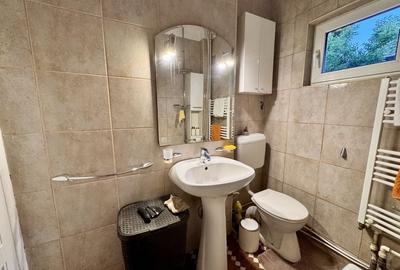Casă cu 4 camere cu Teren 40 Mp în Vatra Luminoasă