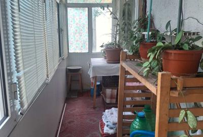 Apartament cu 4 camere decomandat în Central - 8