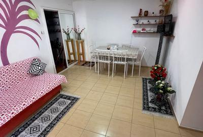 Apartament cu 3 camere semidecomandat în Cetate