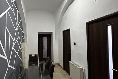 Apartament cu 3 camere semidecomandat, mobilat în Boul Roșu - 10