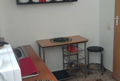Garsonieră decomandată în Plopilor - 5