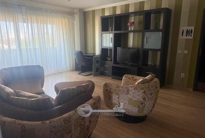 Apartament cu 2 camere semidecomandat, mobilat în Podul de Fier