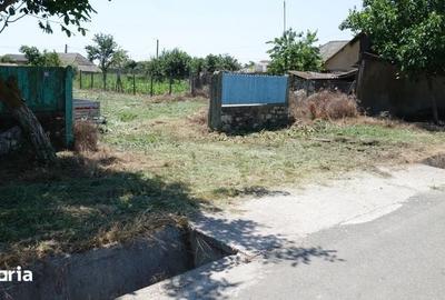 Teren de 2310 mp, în Jurilovca - 1