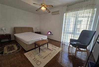 Apartament cu 2 camere semidecomandat în Universitate