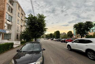 Spațiu comercial, de 79 mp, în Central - 1