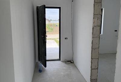 Casă cu 3 camere în Dumitrana - 4