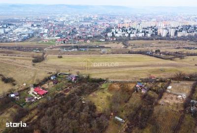 Teren de 1000 mp, în Central - 4