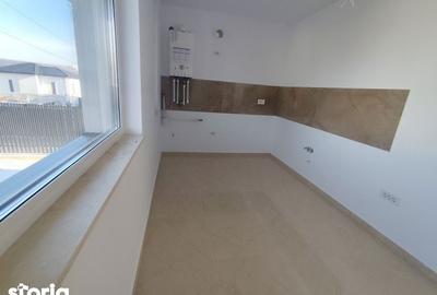 Casă cu 4 camere cu Teren 240 Mp în Valea Lupului - 3
