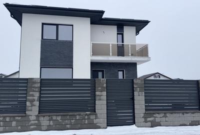 Casă cu 4 camere cu Teren 440 Mp în Berceni