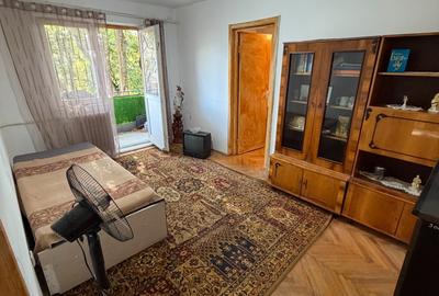Apartament cu 3 camere nedecomandat în Dacia