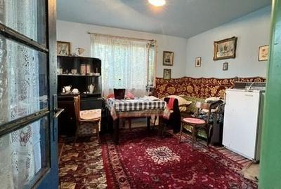 Casă cu 4 camere în Pata
