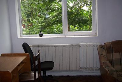 Garsonieră decomandată în Central
