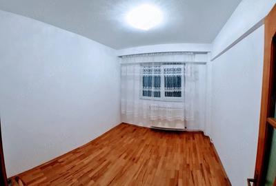 Apartament cu 3 camere decomandat în Fălticeni - 7