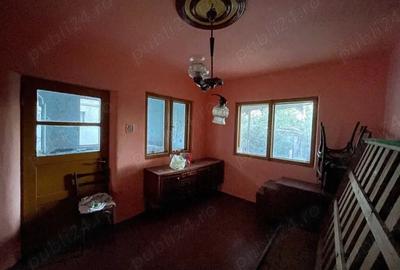 Casă cu 2 camere cu Teren 440 Mp în Central - 2