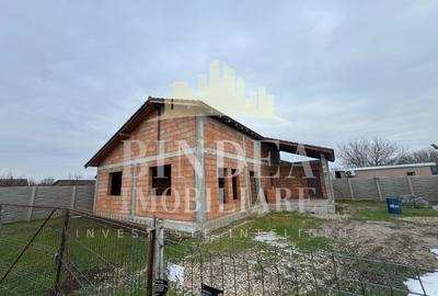 Casă individuală cu 3 camere cu Canalizare în Giarmata - 1