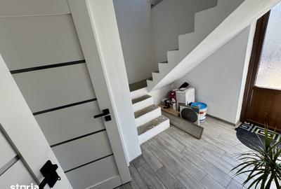 Casă cu 6 camere cu Teren 900 Mp în Ghirodei - 3