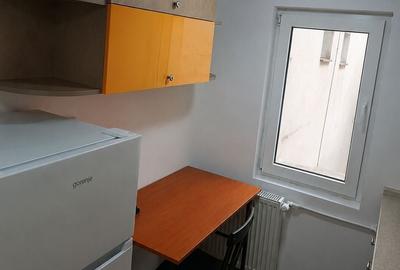 Apartament cu 2 camere semidecomandat în Victoriei