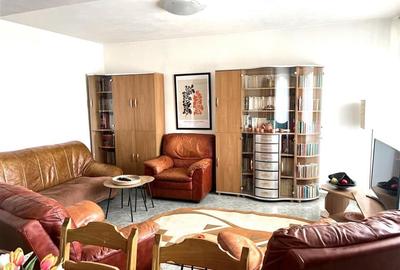 Apartament cu 3 camere decomandat în Centrul Civic