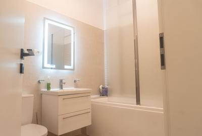 Apartament cu 2 camere decomandat în Apărătorii Patriei